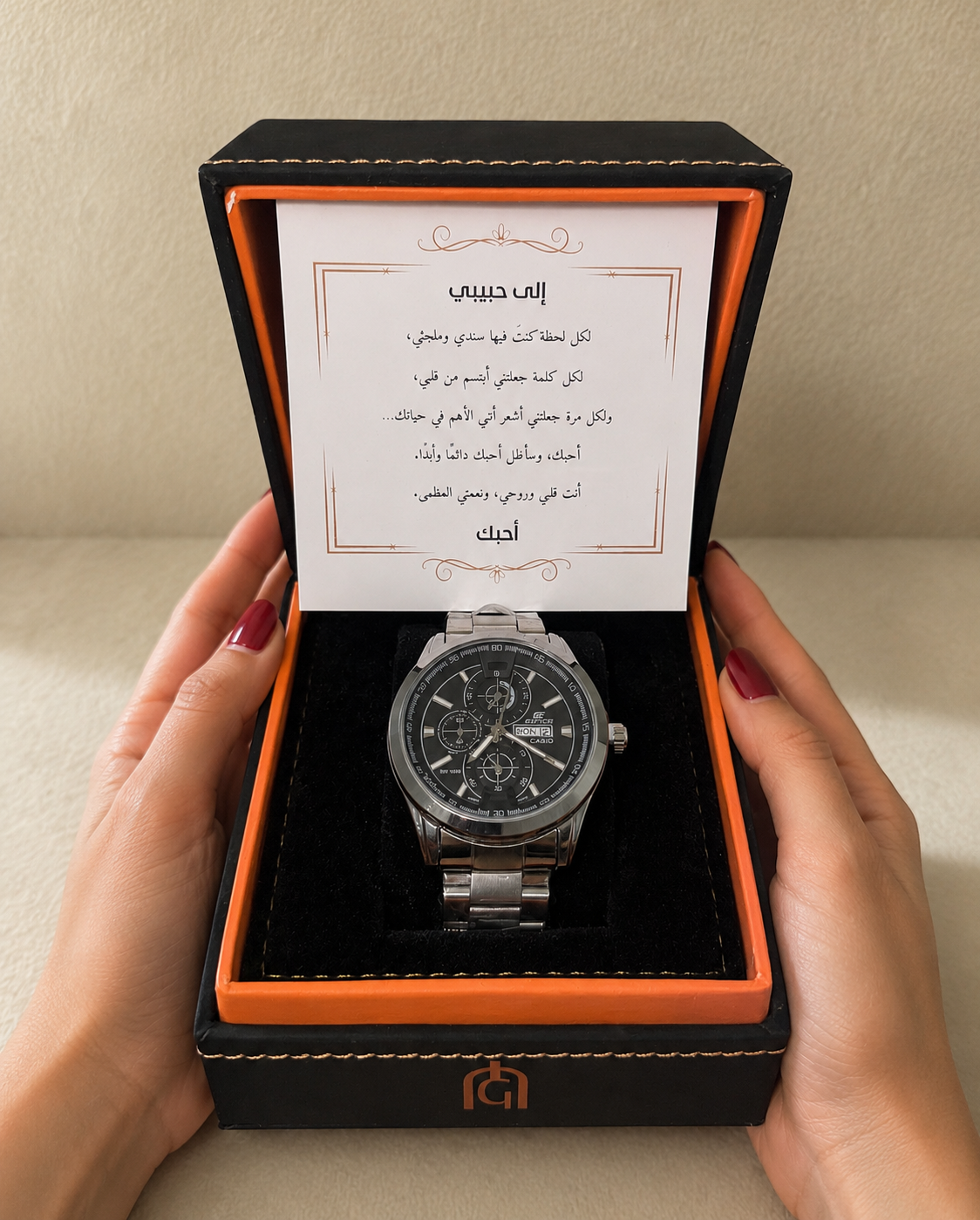 Montre de luxe avec carte d'amour romantique